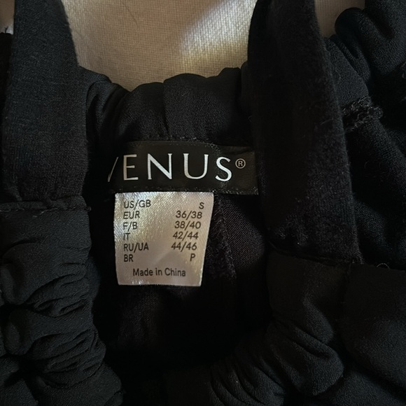 Venus dress - Picture 3 of 5